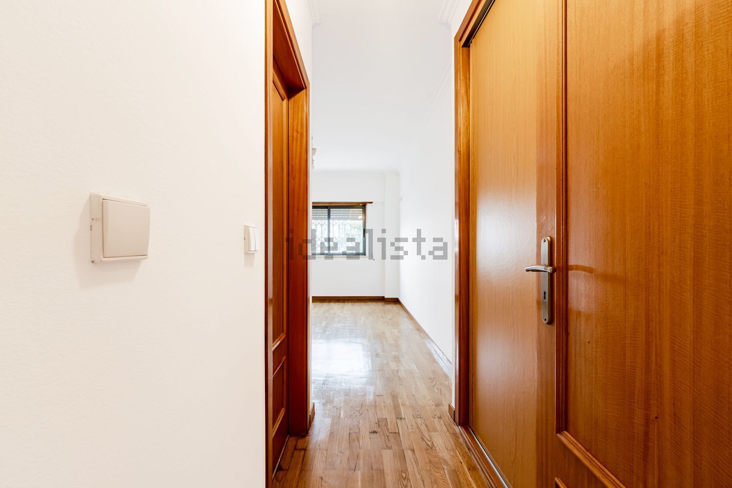 公寓 t3出售在Falagueira-Venda Nova - 过道