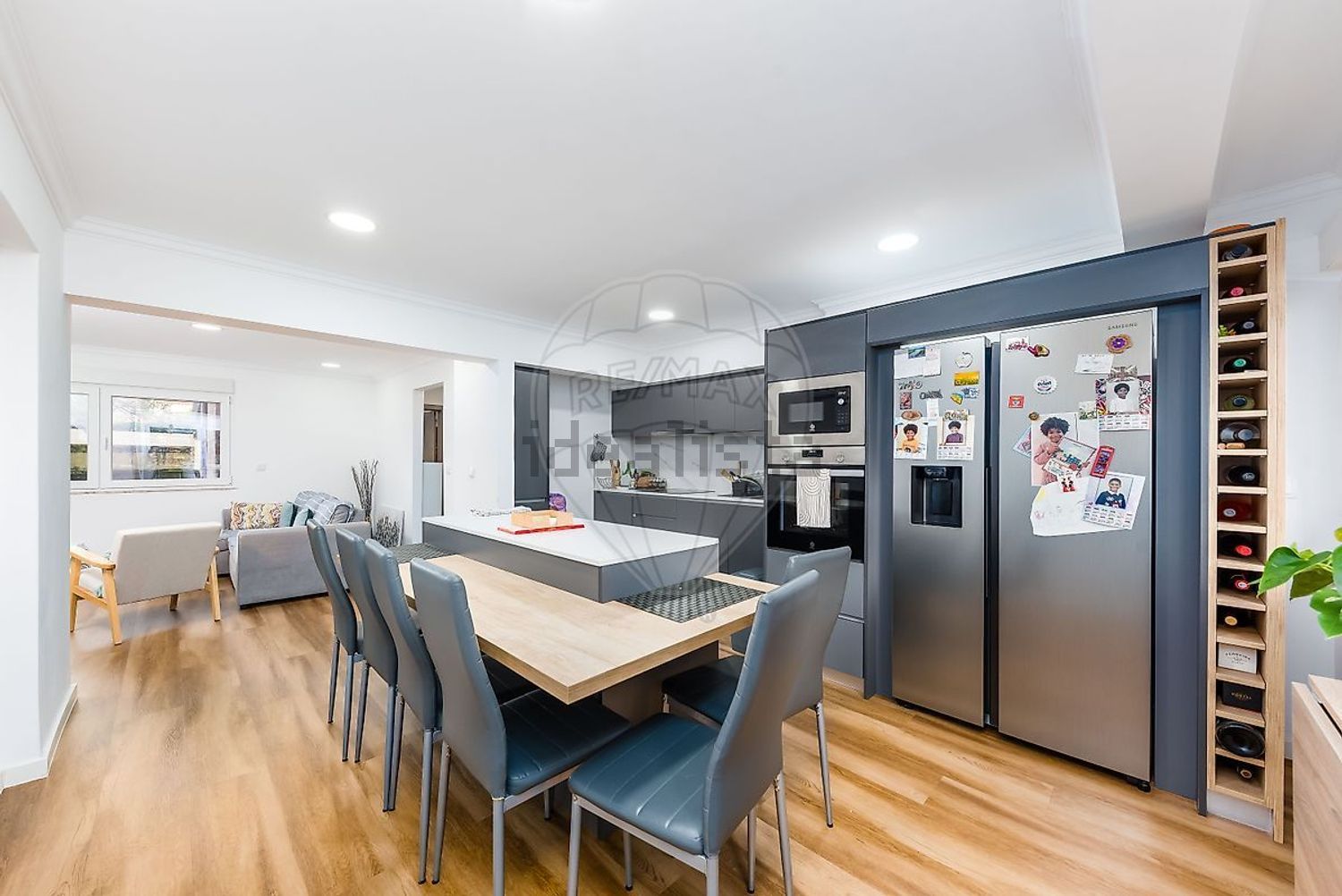 公寓 t4出售在Rua Capitão Tenente Oliveira e Carmo - 客厅