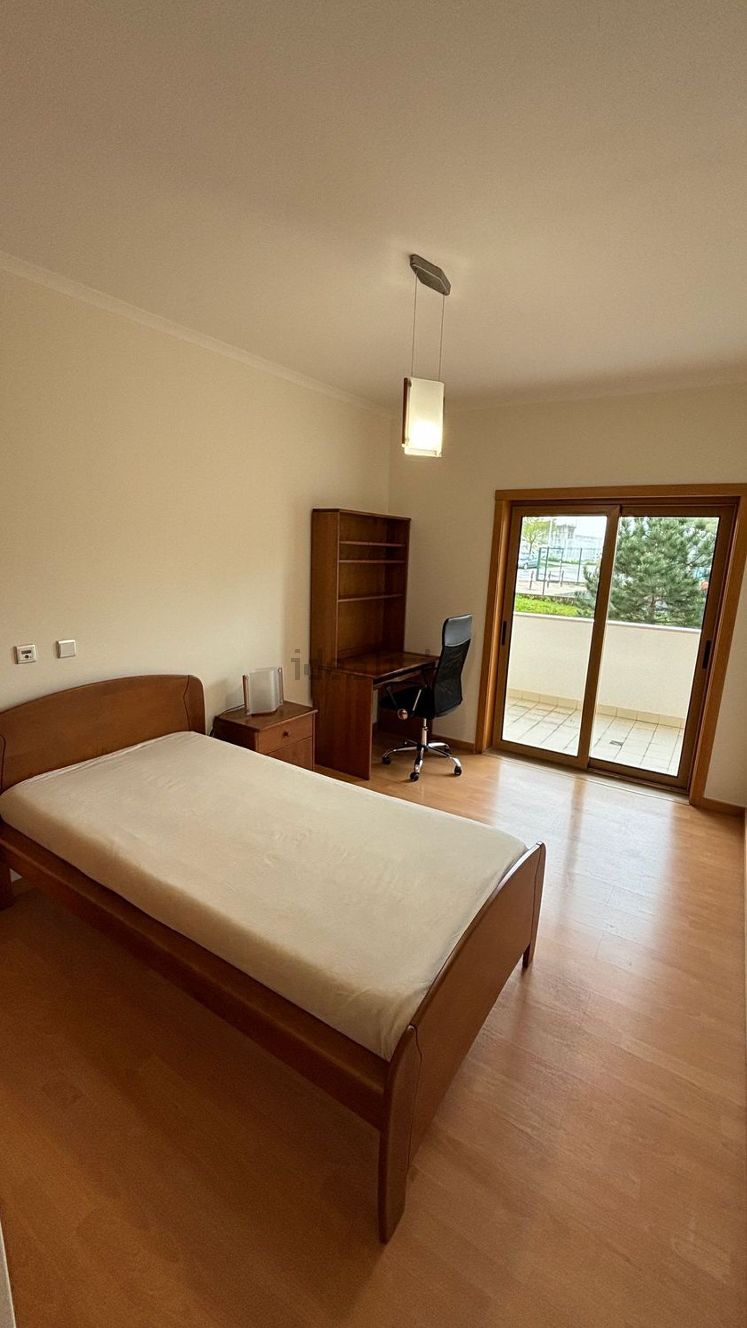 出租房间在Avenida Fernando Valle, 2 - 卧室