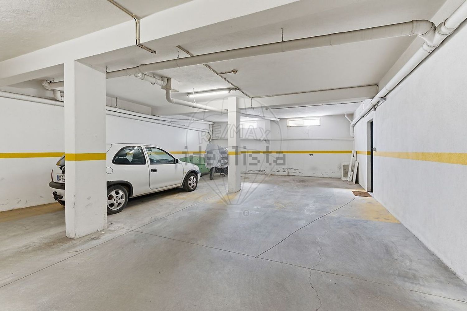 公寓 t2出售在Rua Marquês de Pombal - 停车位