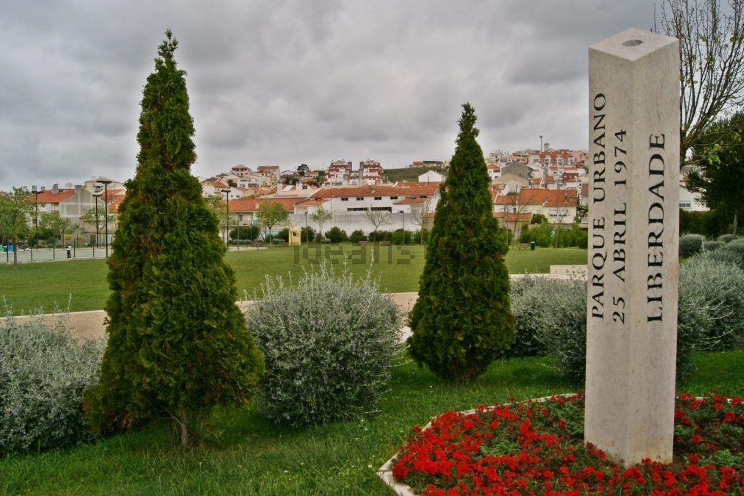 小楼房或独栋别墅出售在Rua de Viena, 8 - 环境