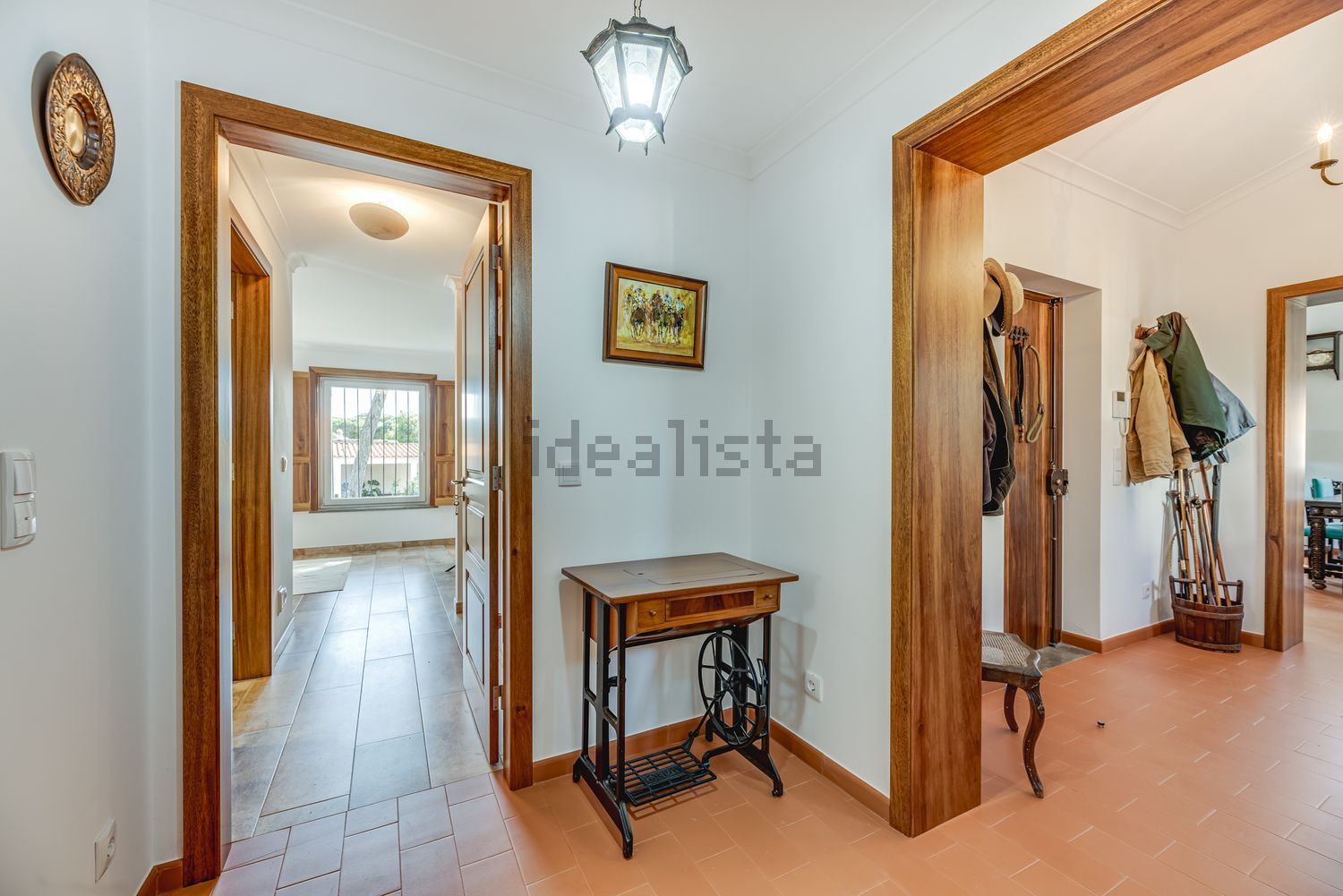 小楼房或独栋别墅出售在Caminho do Rio Touro - 前厅