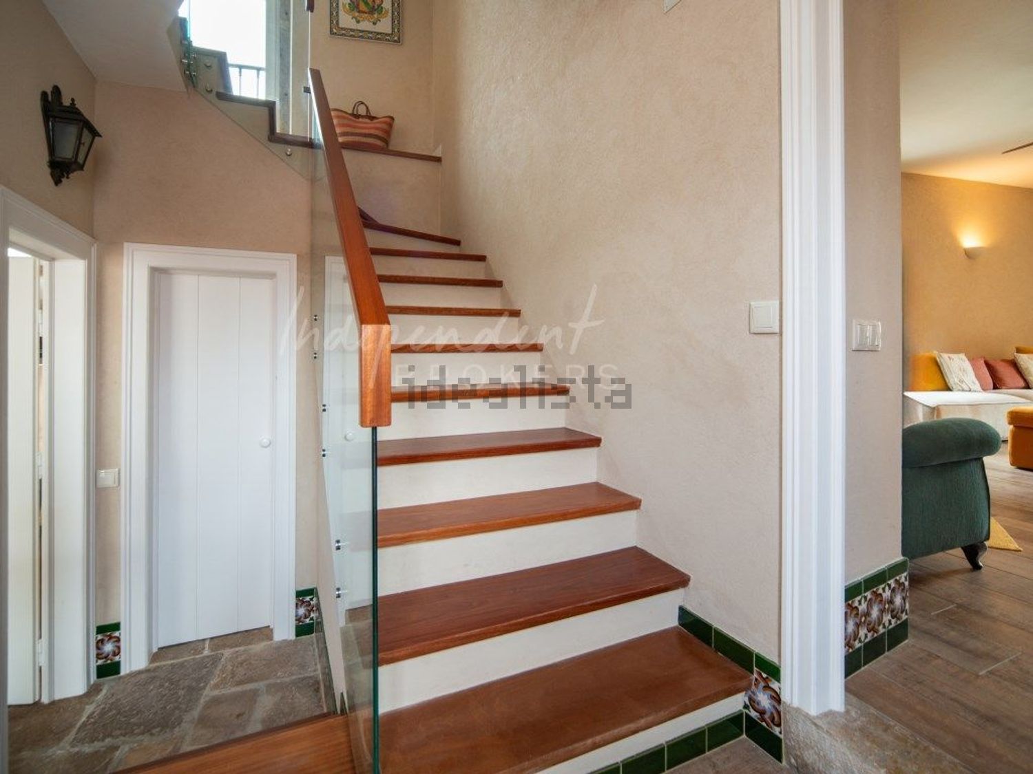 出租小楼房或独栋别墅在Rua Miguel Bombarda, 2 - 详情