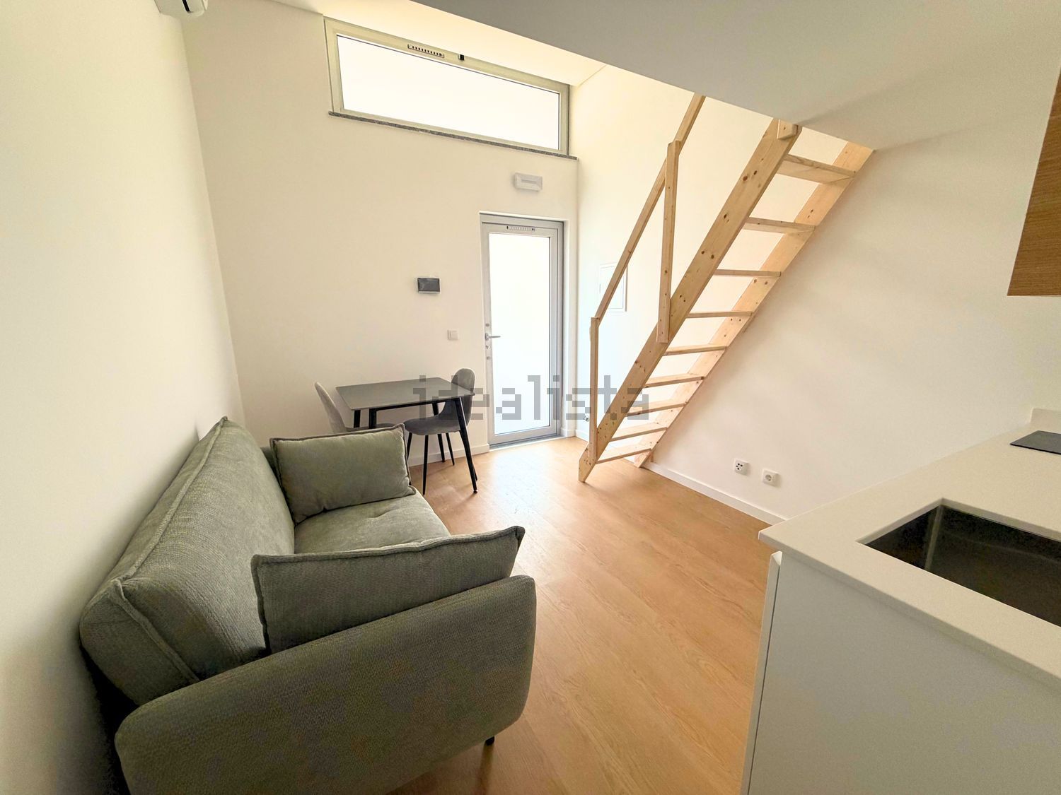 出租t0（单人公寓）在Porto Salvo - 客厅