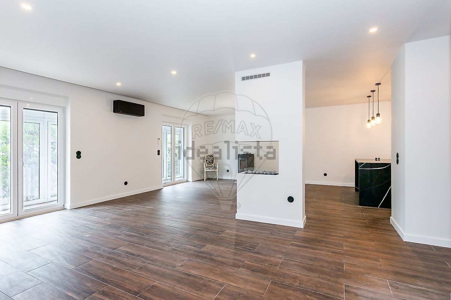 小楼房或独栋别墅出售在Rua Central - 居住