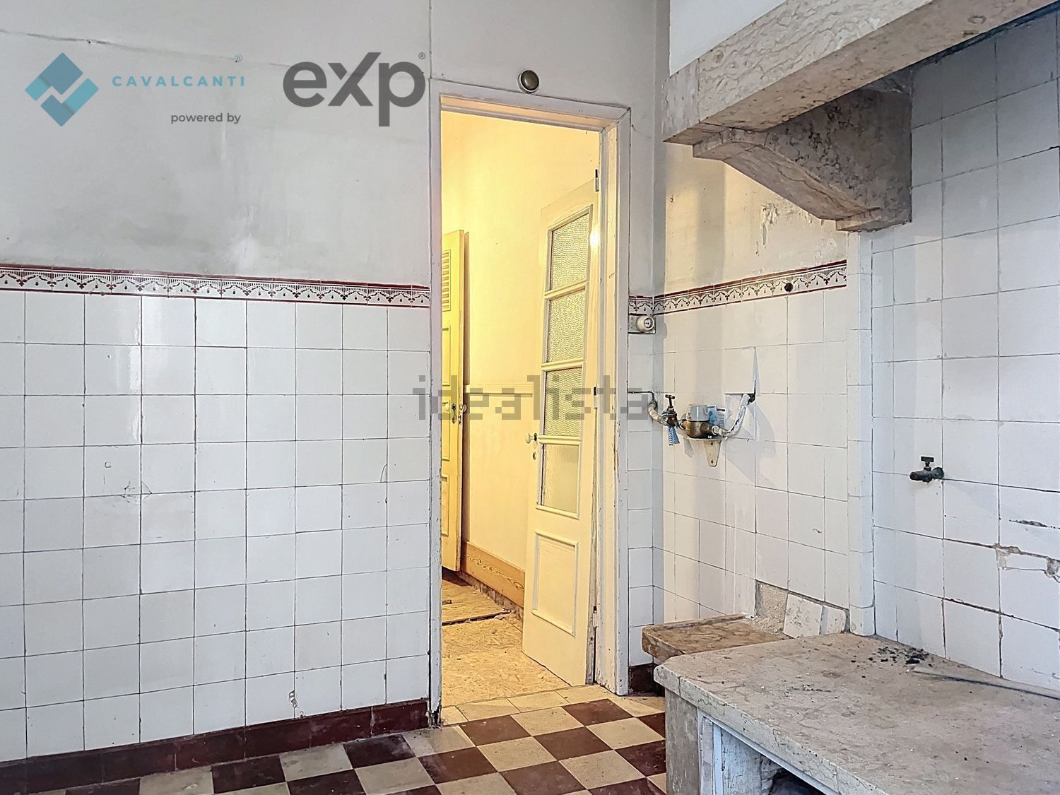 公寓 t3出售在Rua Barão de Sabrosa s/n - 厨房