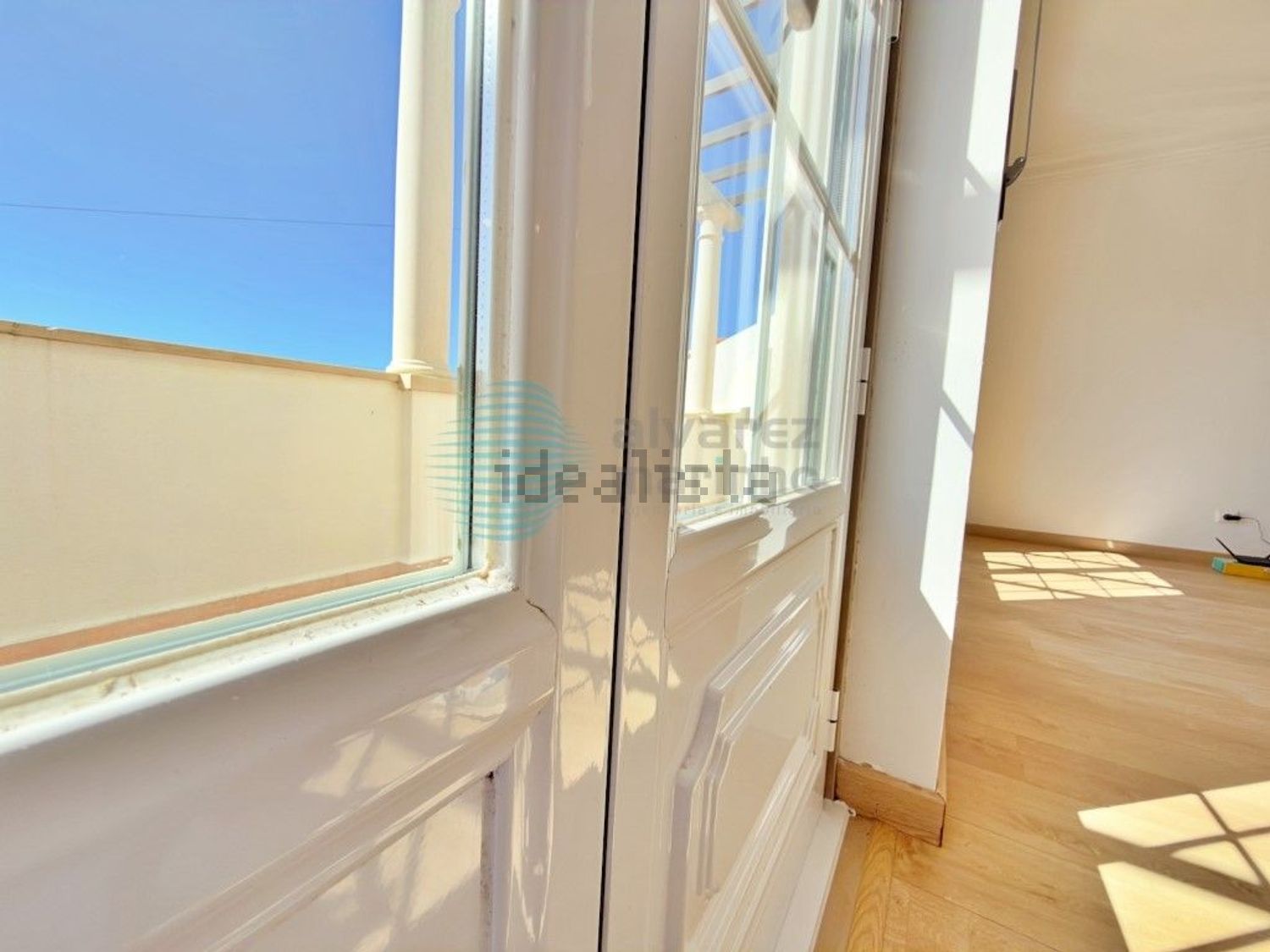 小楼房或独栋别墅出售在Rua 1° de Maio, 3 - 照片