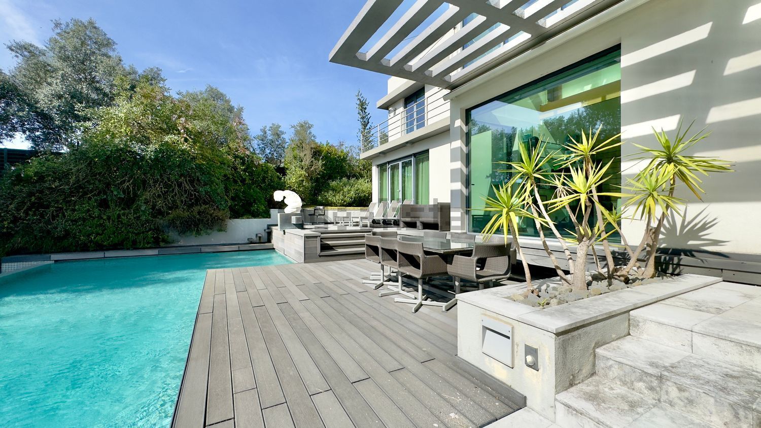 小楼房或独栋别墅出售在Rua B1 da Quinta dos Alcoutins, 10 - 游泳池