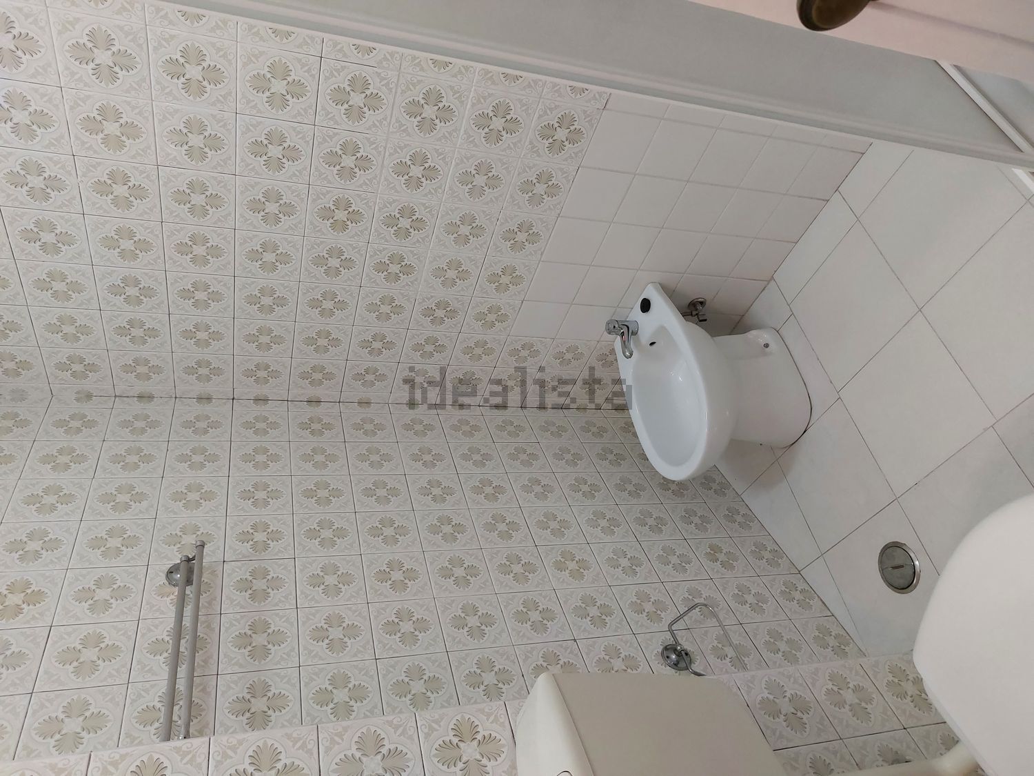 出租公寓 t2在Rua Marvila, 49 - 卫生间