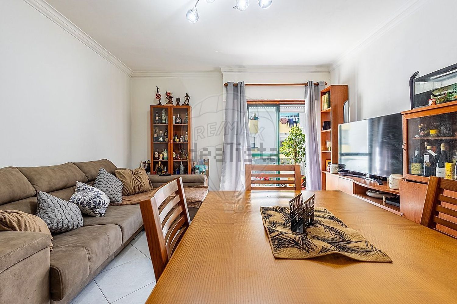 公寓 t2出售在Rua São José do Marco - 客厅