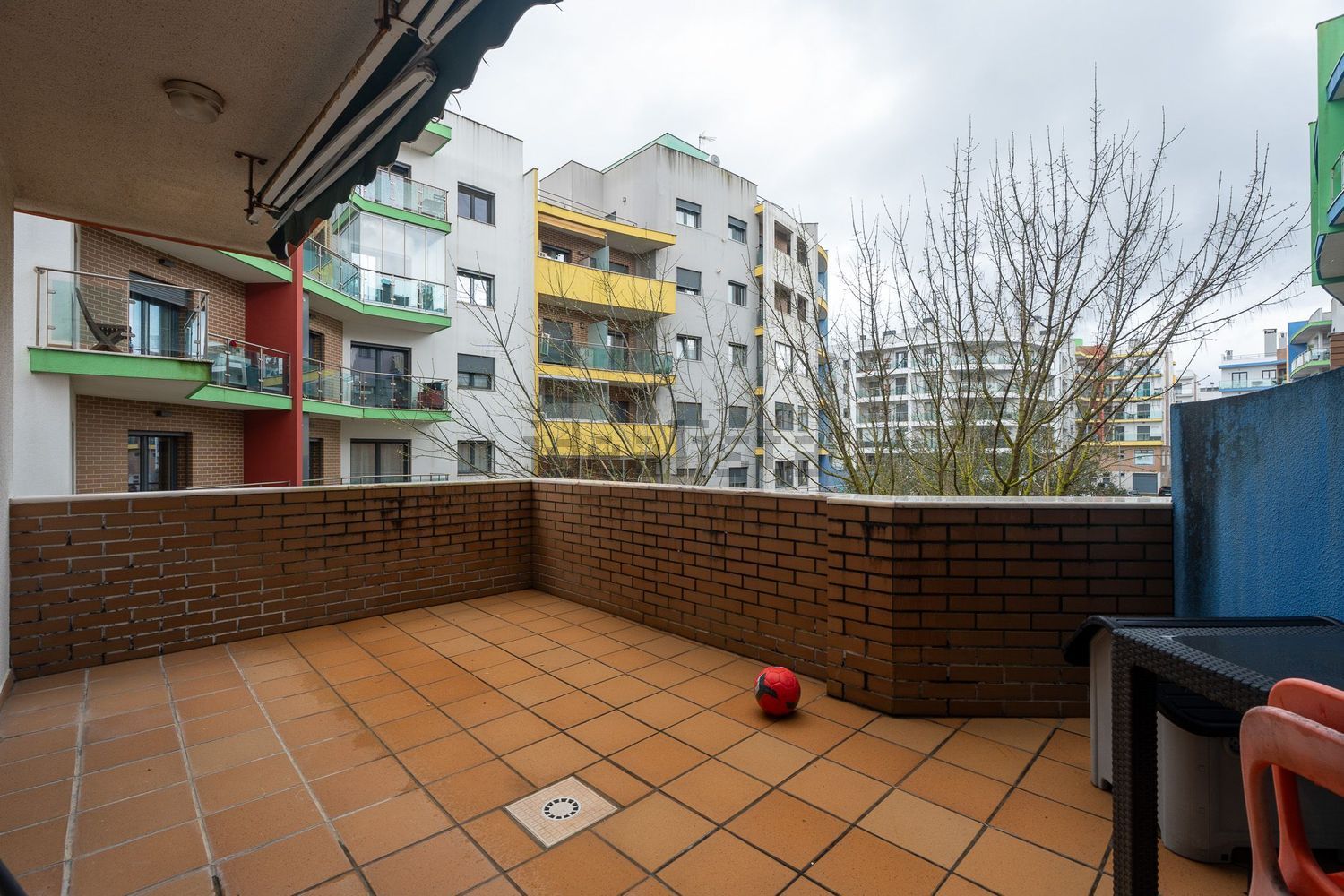 公寓 t2出售在Rua Fernando Farinha, 8 - 阳台