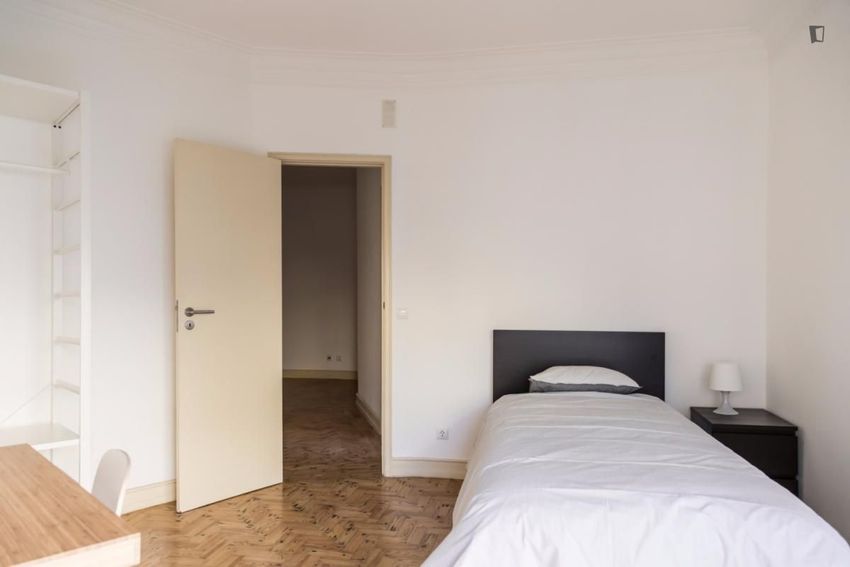 出租房间在Rua do Vale de Santo António