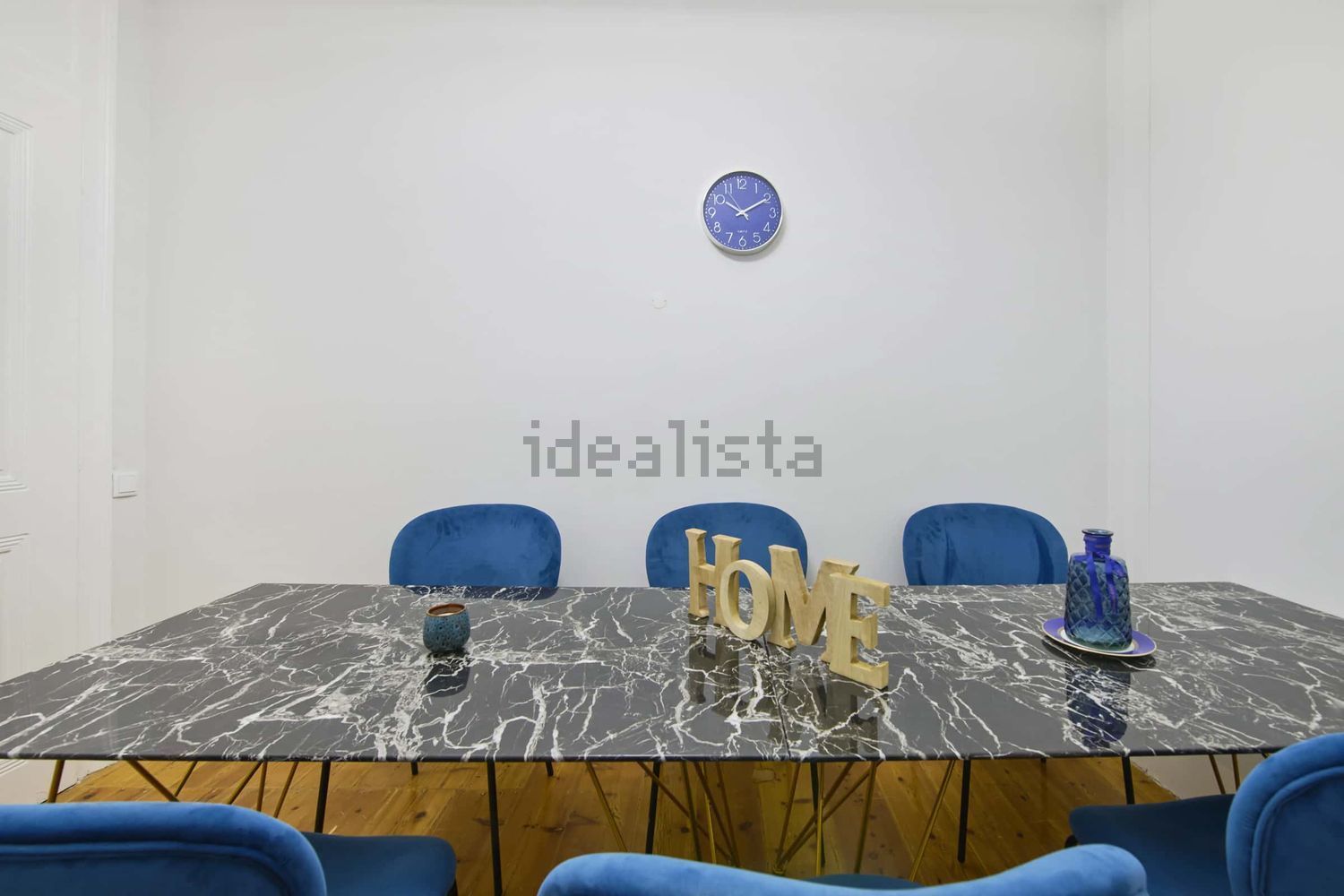 出租房间在Largo Vitorino Damásio, 2 - 照片