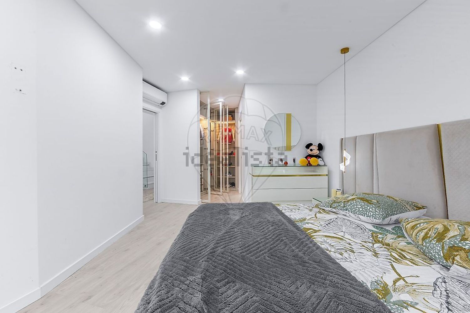 小楼房或独栋别墅出售在Rua da Ribeira - 卧室