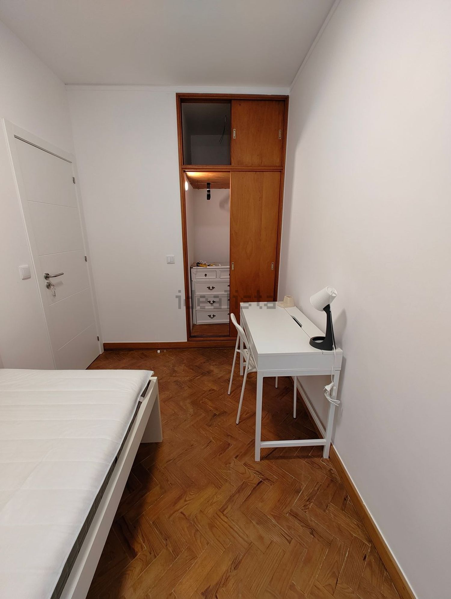 出租房间在Avenida Conde de Oeiras, 12 - 卧室