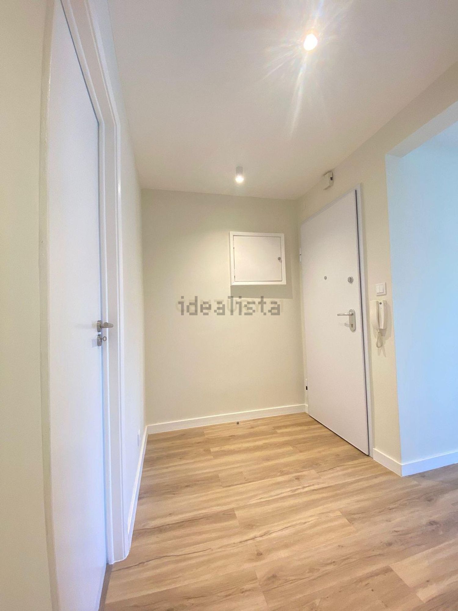 公寓 t2出售在Estrada da Luz, 238 - 过道