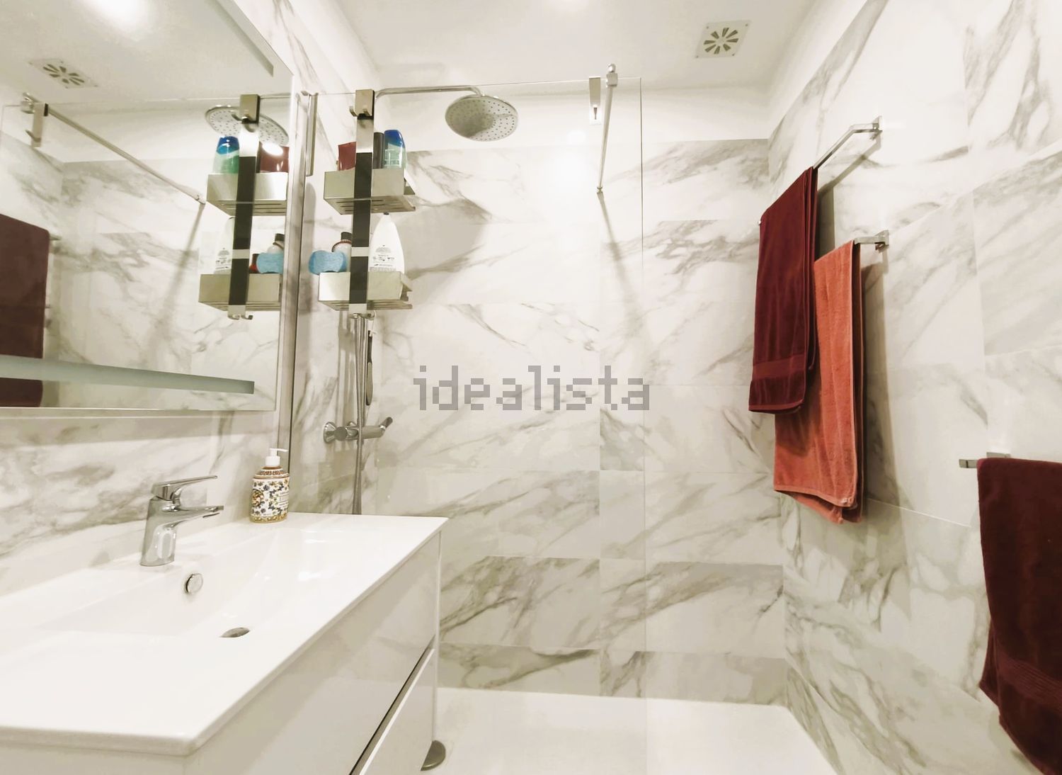 公寓 t2出售在Rua Almeida Garrett - 卫生间