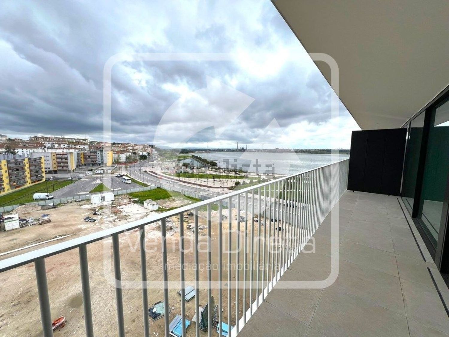 出租公寓 t2在Rua Bombeiros Voluntários do Barreiro, 17 - 阳台