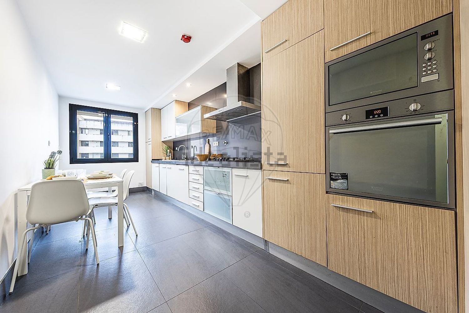 公寓 t3出售在Avenida Diogo Cão - 厨房