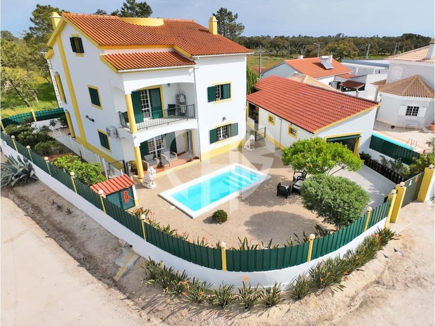 小楼房或独栋别墅出售Cm1029