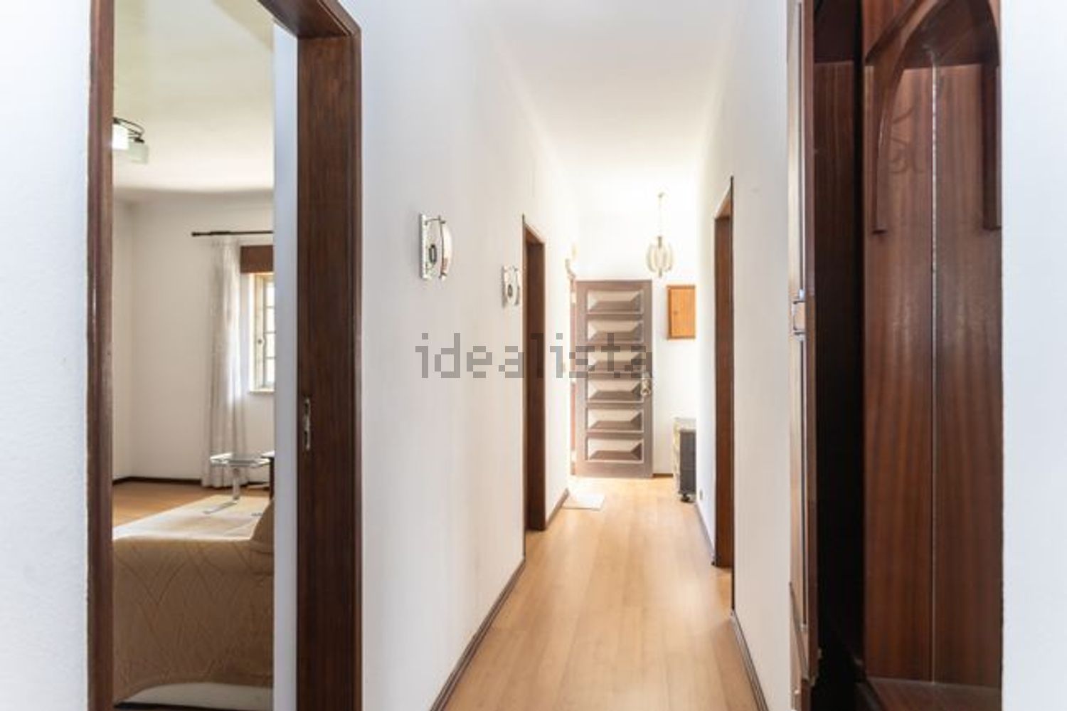 小楼房或独栋别墅出售在Rua Padre Cruz - 过道