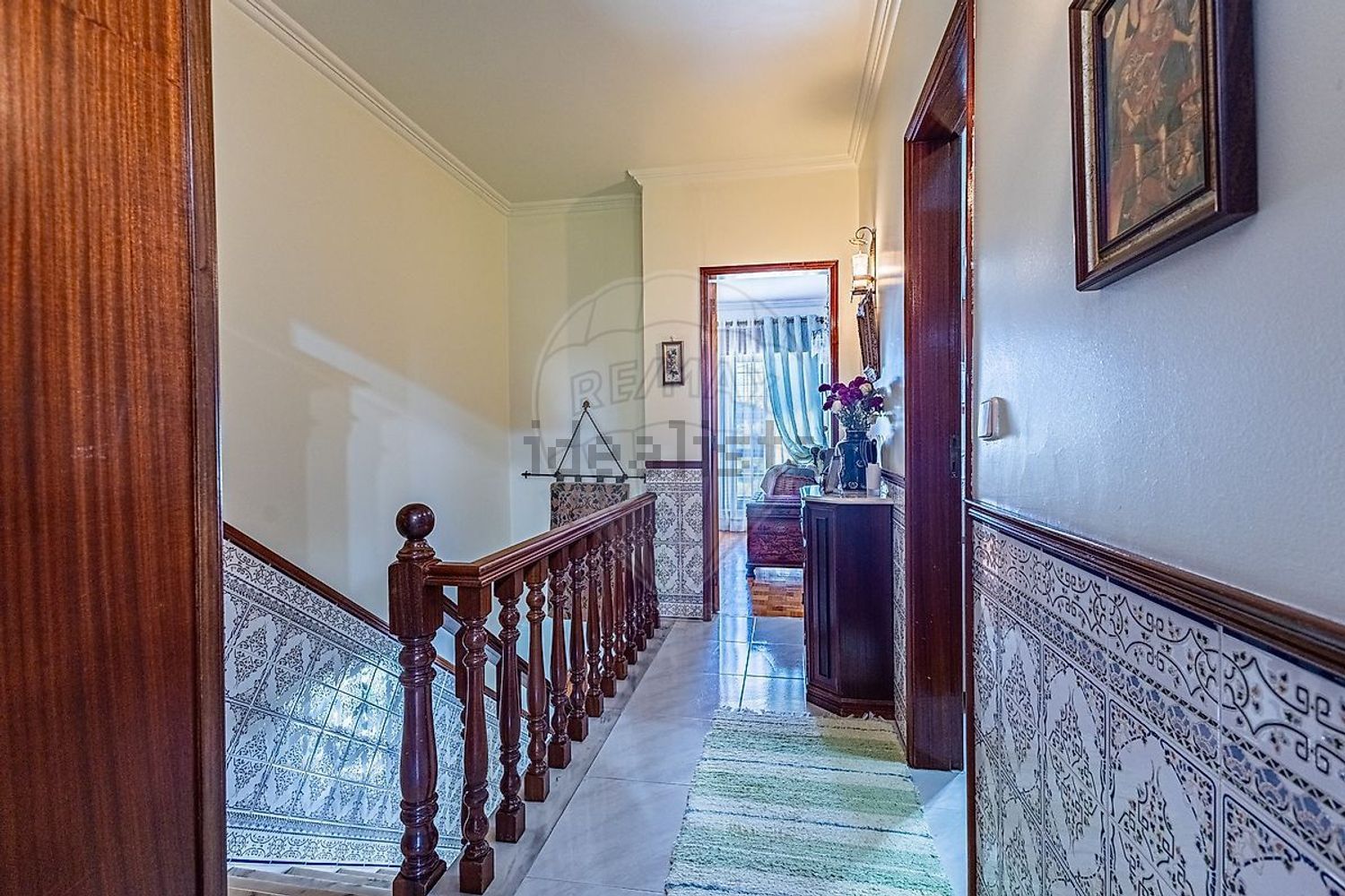 小楼房或独栋别墅出售在Estrada Sem Nome, 27 e 29 - 过道