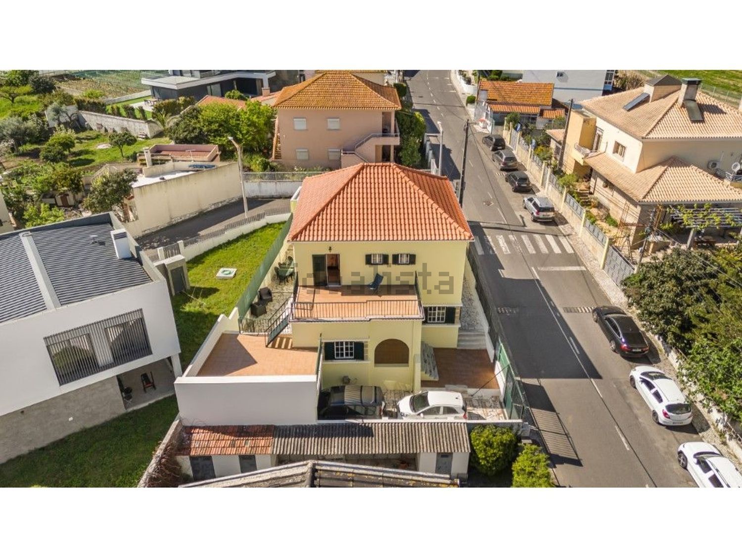 小楼房或独栋别墅出售在Rua da Liberdade - 照片