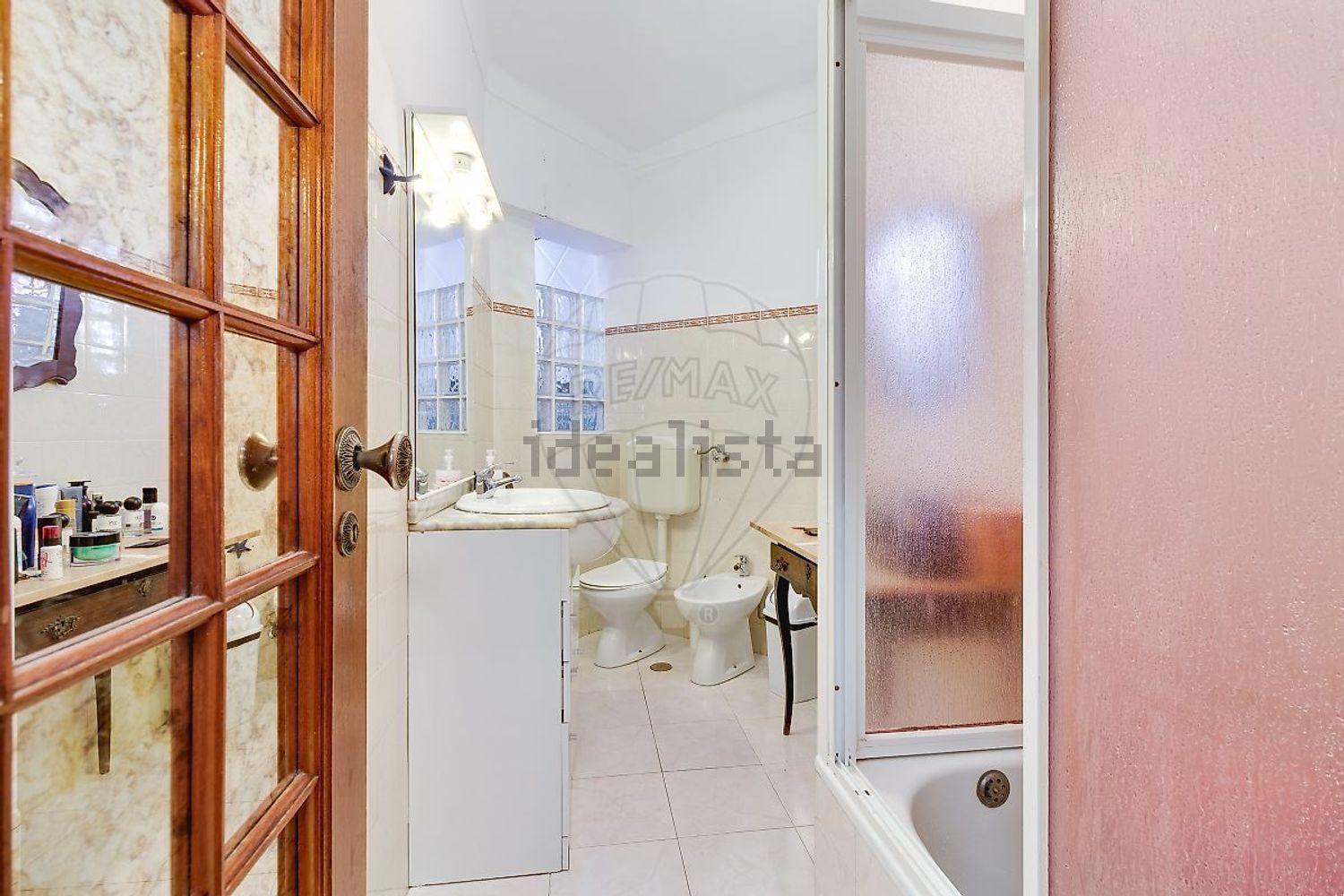 公寓 t3出售在Rua Gomes Freire - 卫生间