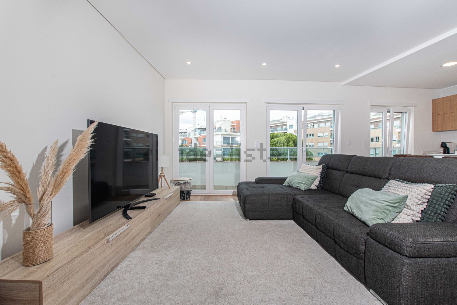 公寓 t2出售在Praça 1º de Maio, 4 - 客厅