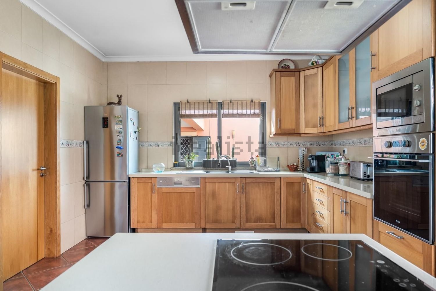 小楼房或独栋别墅出售N10 - 厨房