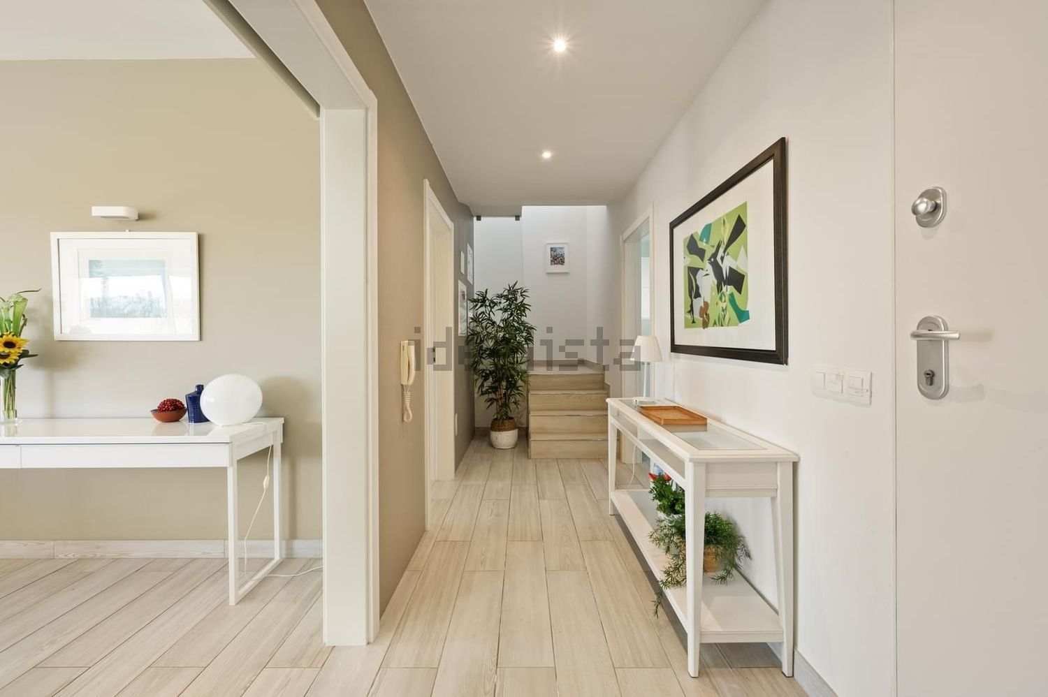 小楼房或独栋别墅出售在Rua da Mondina - 过道