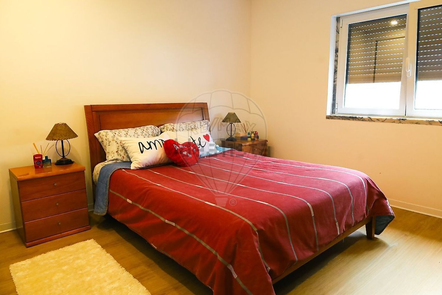 小楼房或独栋别墅出售在Dois Portos e Runa - 卧室