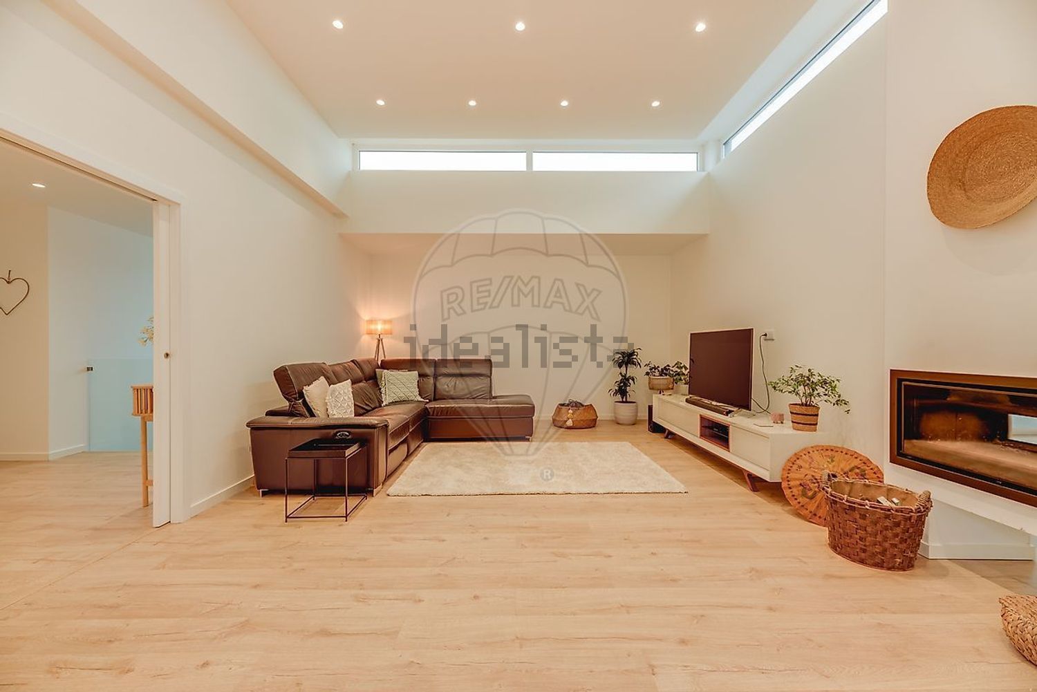 小楼房或独栋别墅出售在Rua Mato Moreira - 客厅