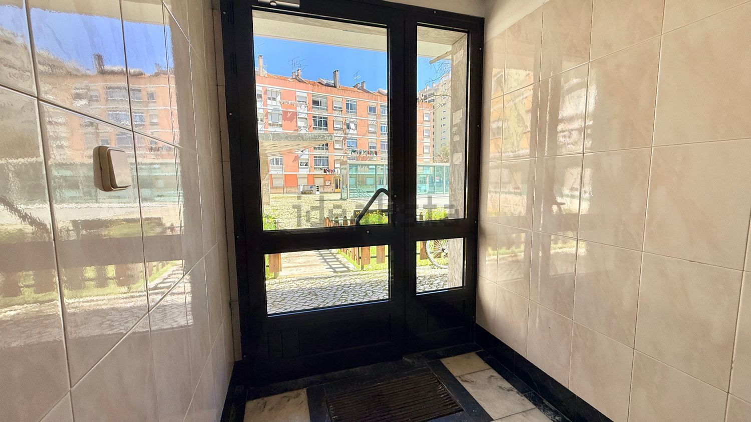 公寓 t2出售在Rua São Pedro, 9 - 共同区域