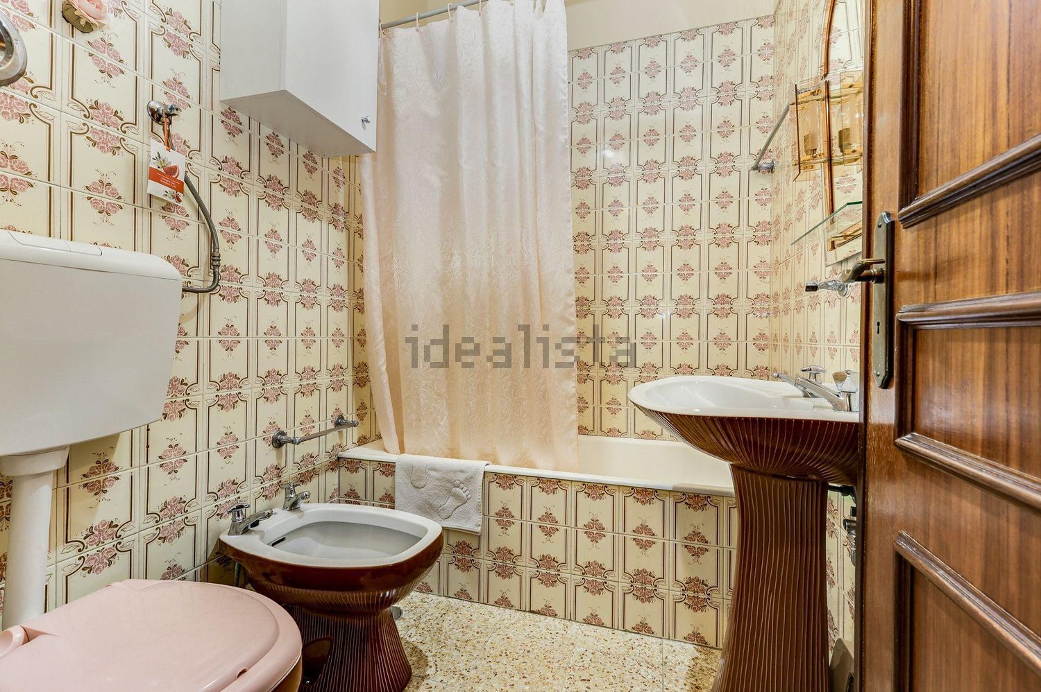 公寓 t1出售在Rua Montepio Geral s/n - 卫生间