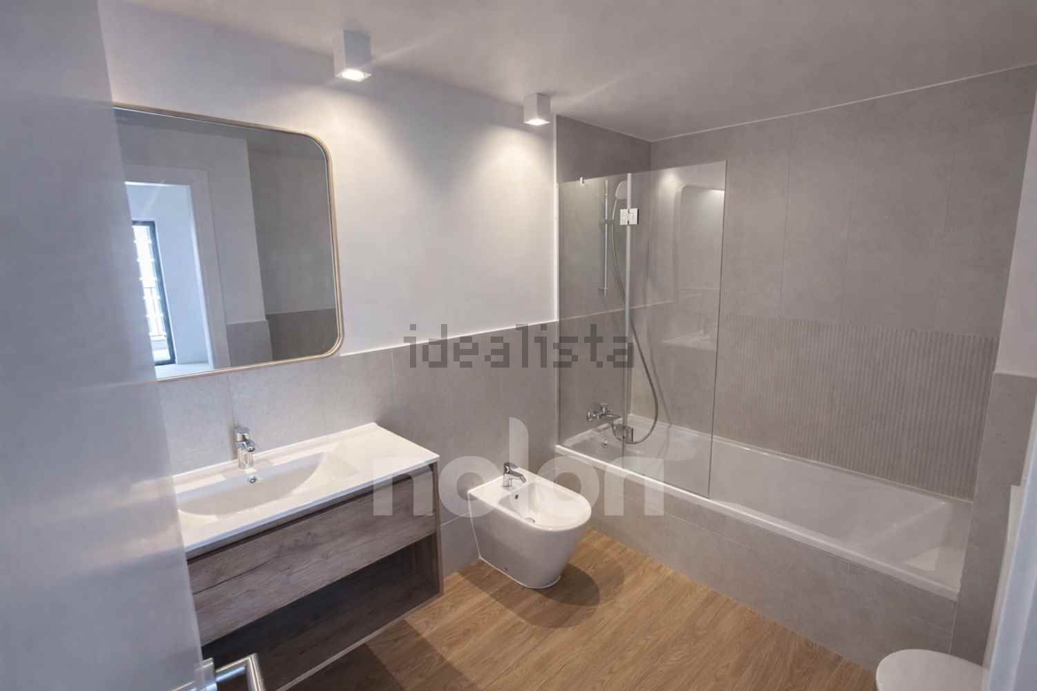 公寓 t4出售在Rua Mário Eloy Pereira, 2 Bloco F2 - 卫生间