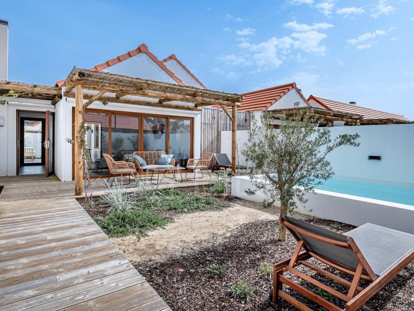 小楼房或独栋别墅出售在Rua da Eira