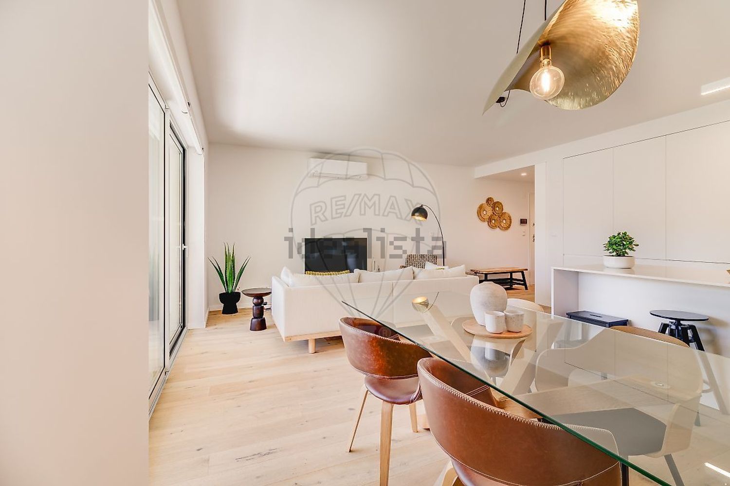 出租公寓 t2在Estrada Desvio - 客厅