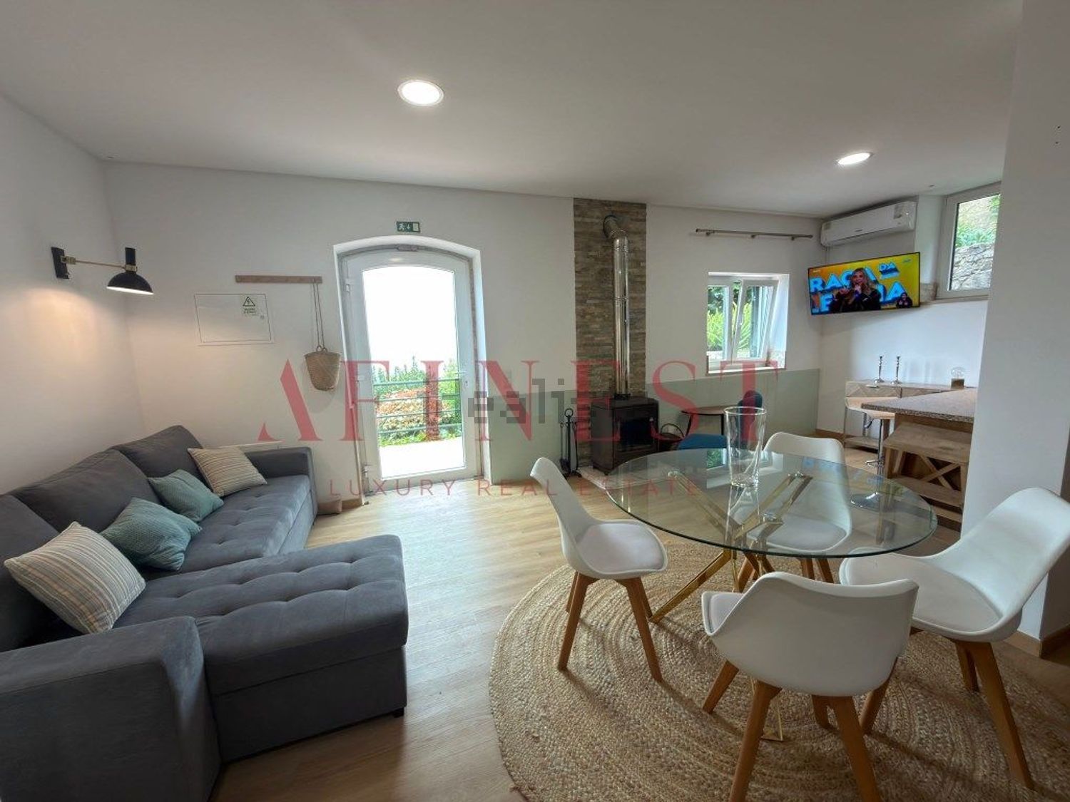 出租小楼房或独栋别墅在Rua Alto do Tanque Novo - 客厅