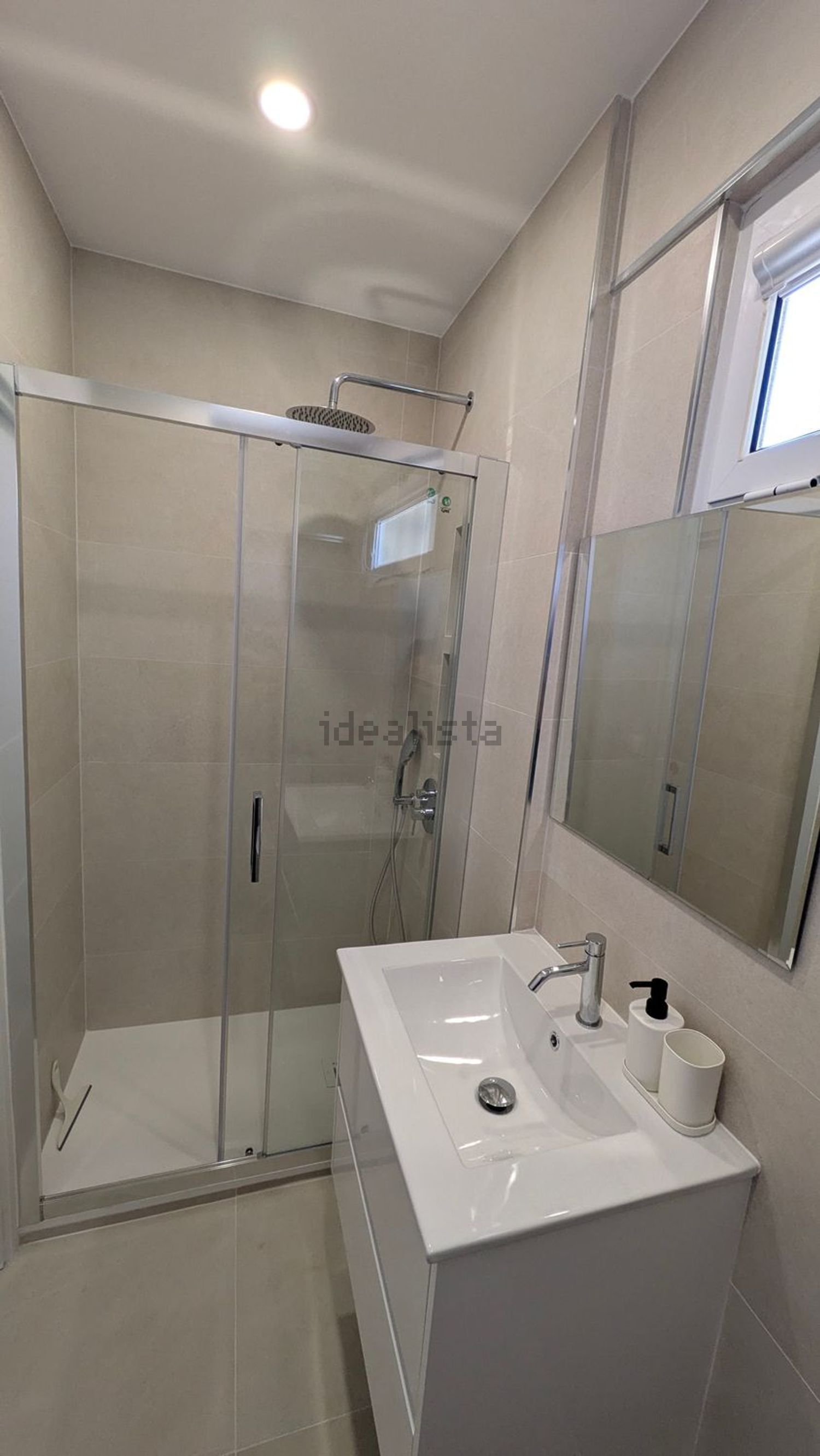 出租房间在Avenida Conde de Oeiras, 12 - 卫生间