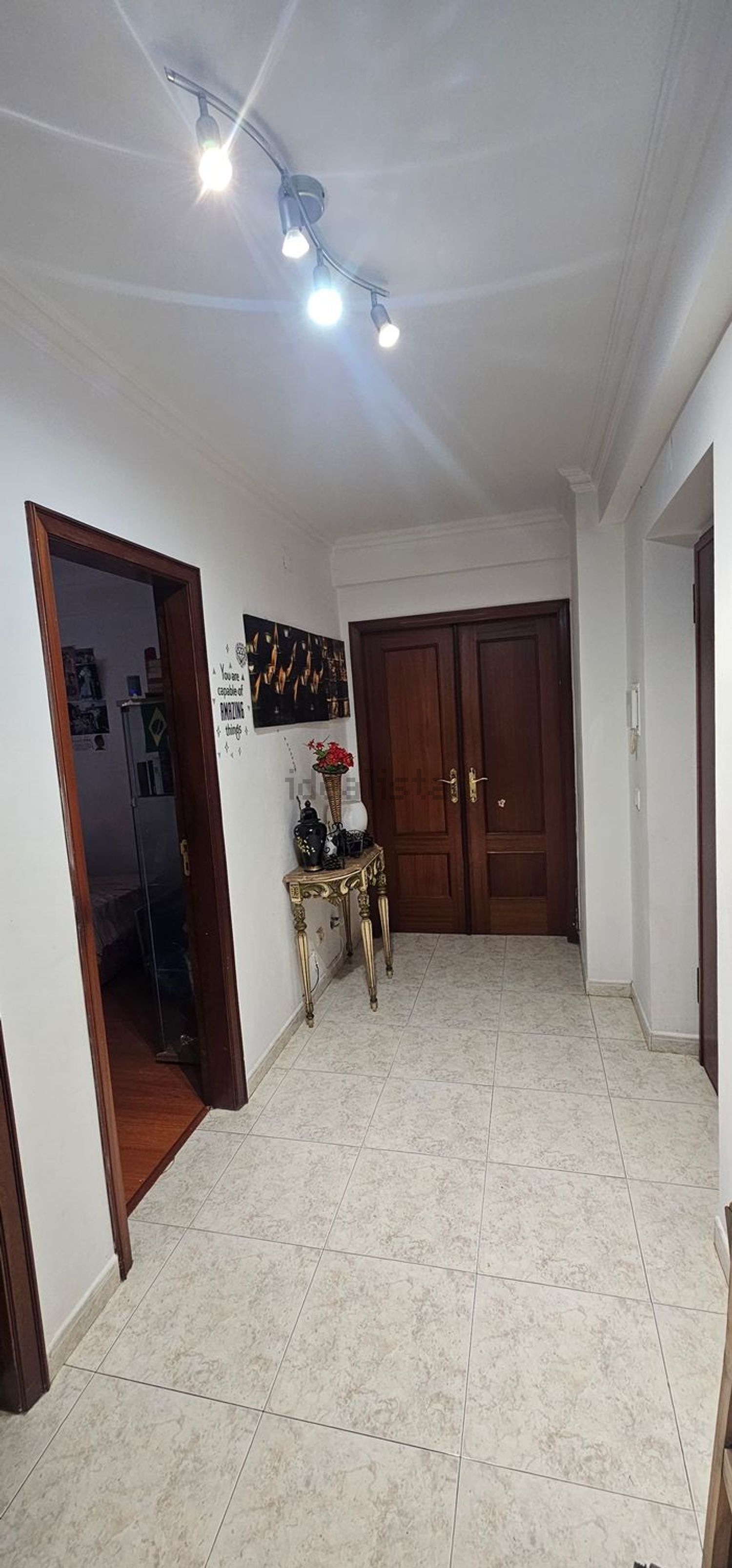 出租房间在Rua Mário Sampaio Ribeiro, 10 - 前厅