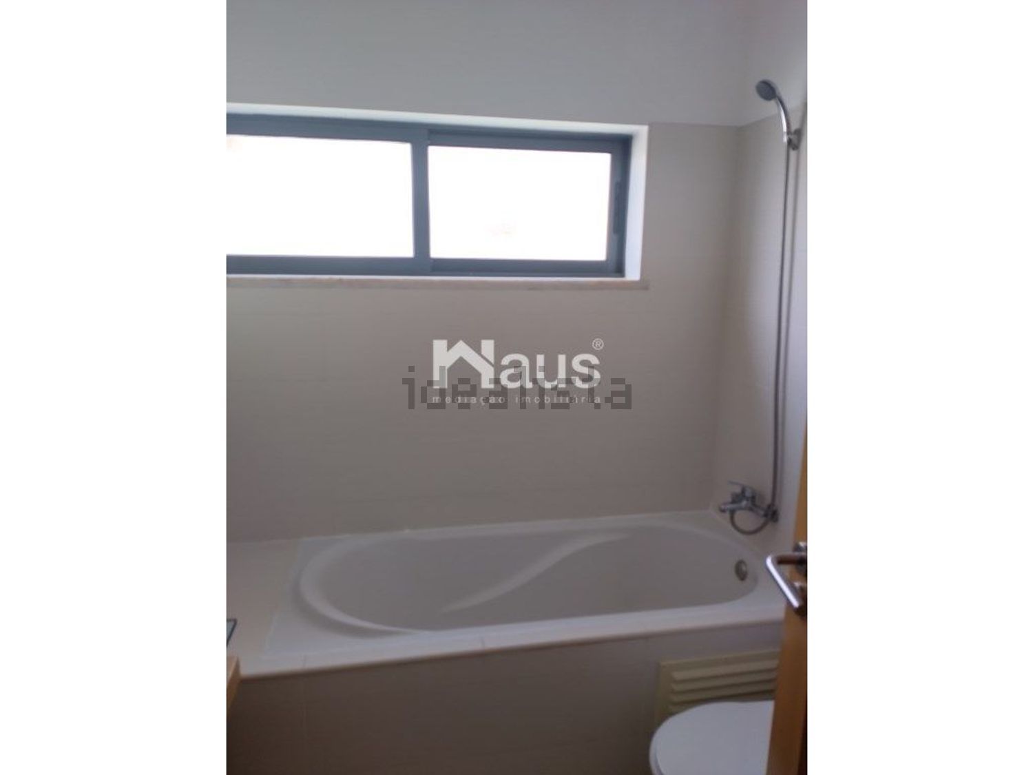 公寓 t3出售在Rua Garcia de Resende - 卫生间