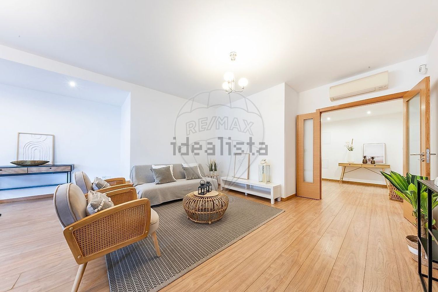 公寓 t3出售在Avenida Diogo Cão - 客厅