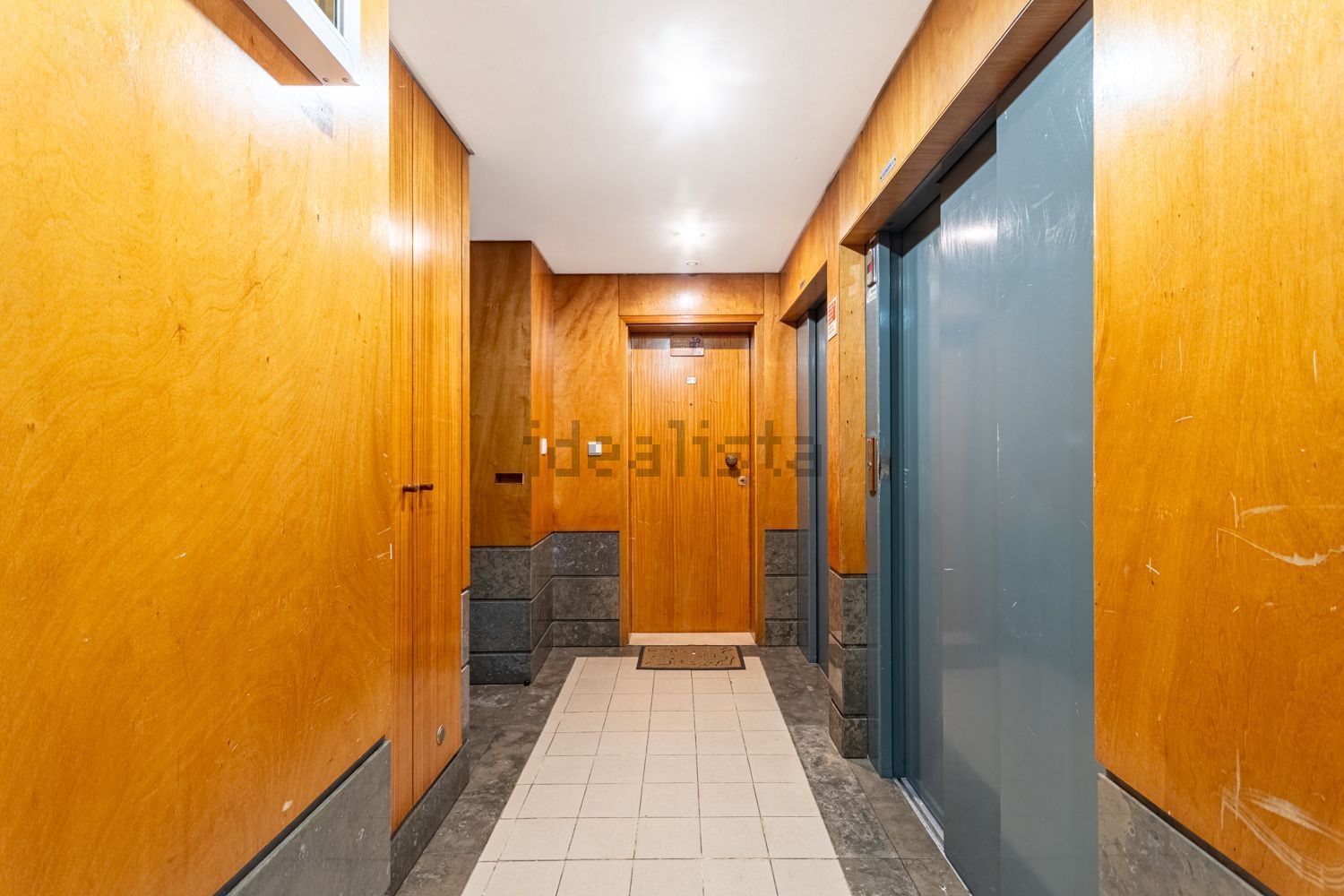 T0（单人公寓）出售在Rua dos Três Vales, 79 - 过道