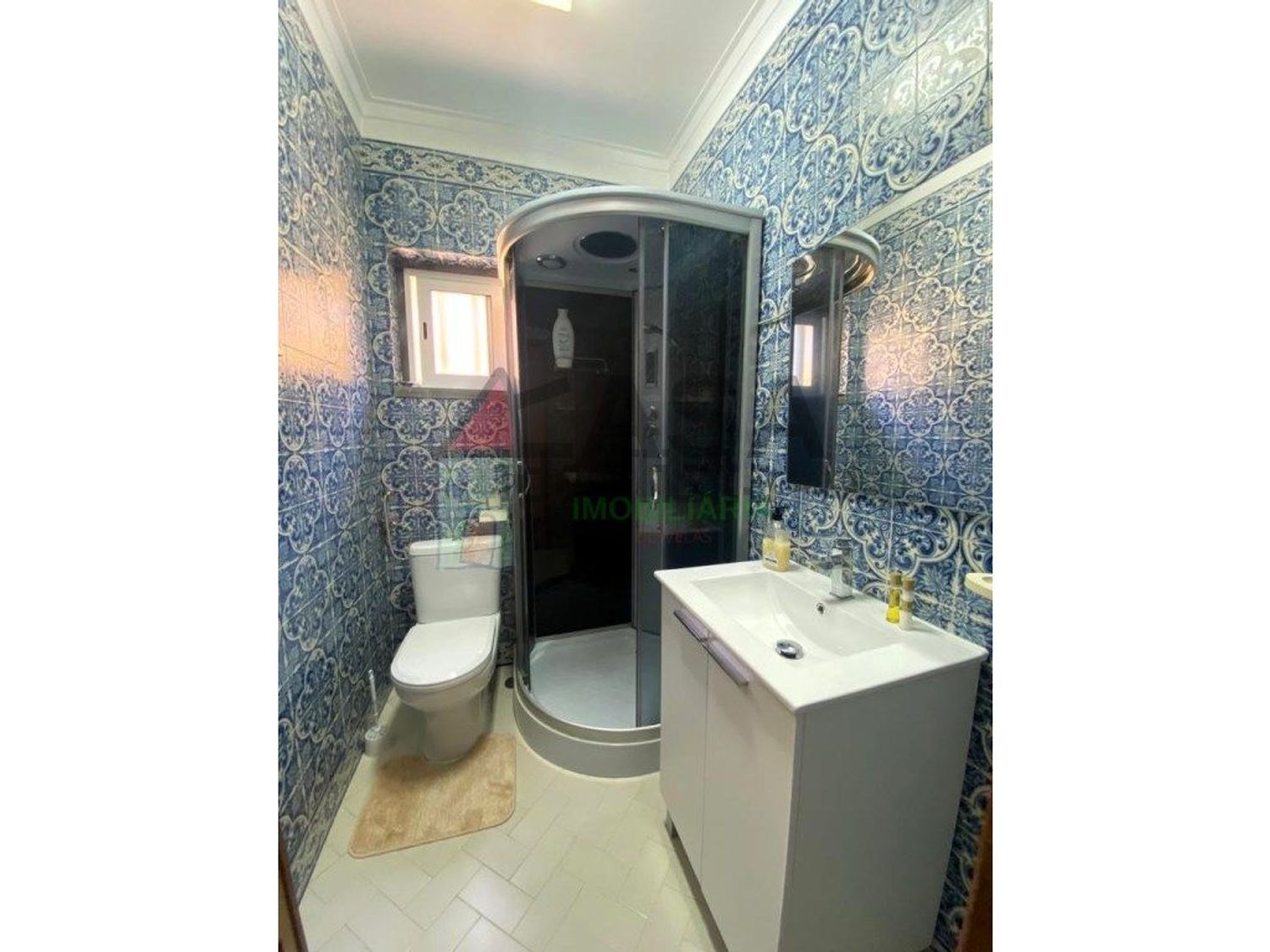 小楼房或独栋别墅出售在Rua Santo Estevão, 194 - 卫生间