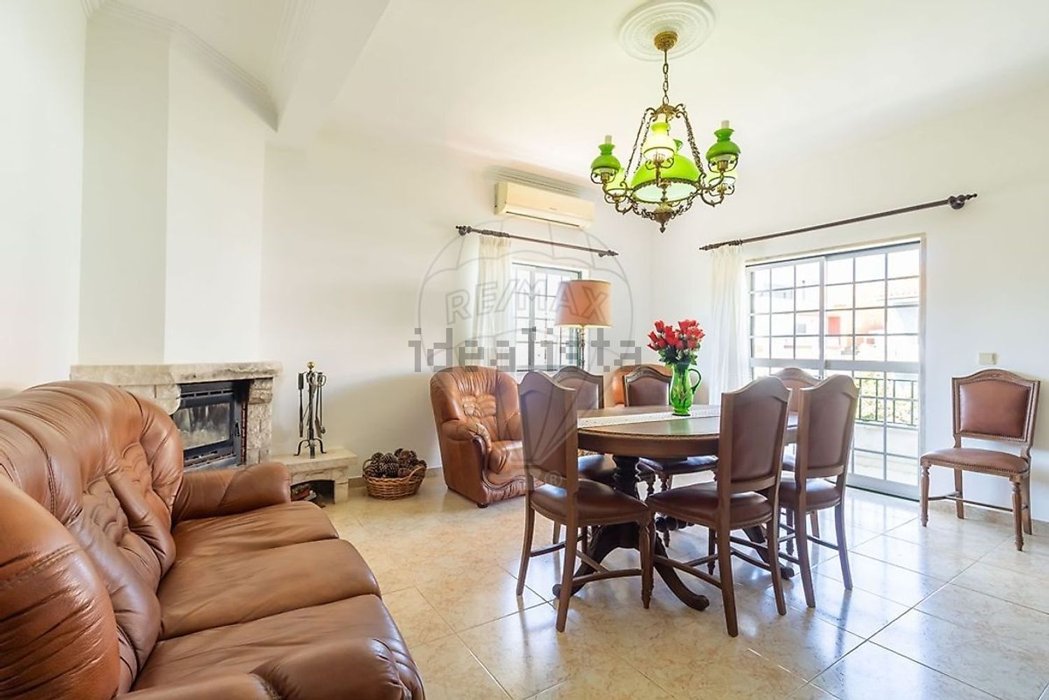 小楼房或独栋别墅出售Casal Novo - 客厅