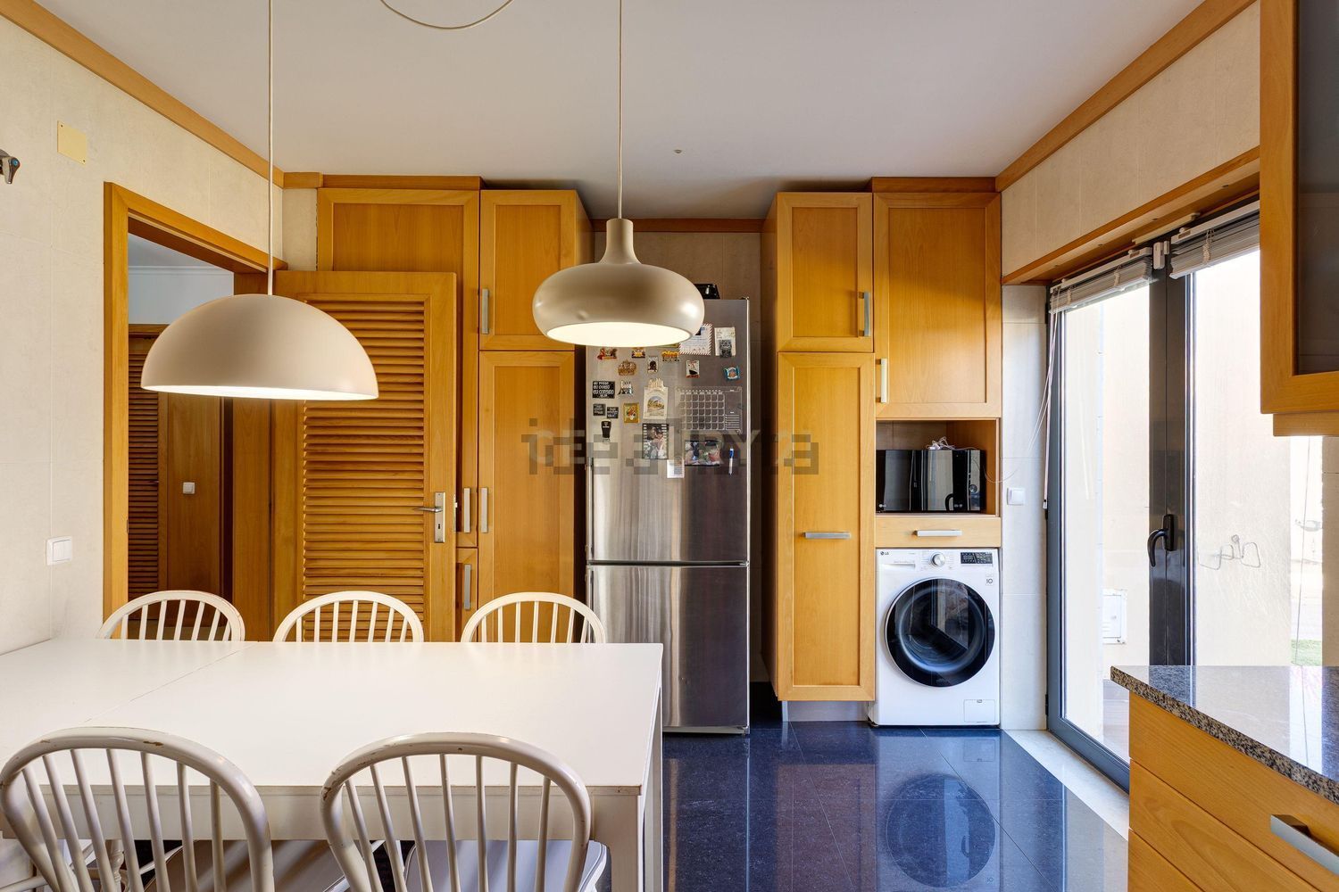 双拼别墅出售在Rua António Xavier Pereira Coutinho, 43 - 厨房