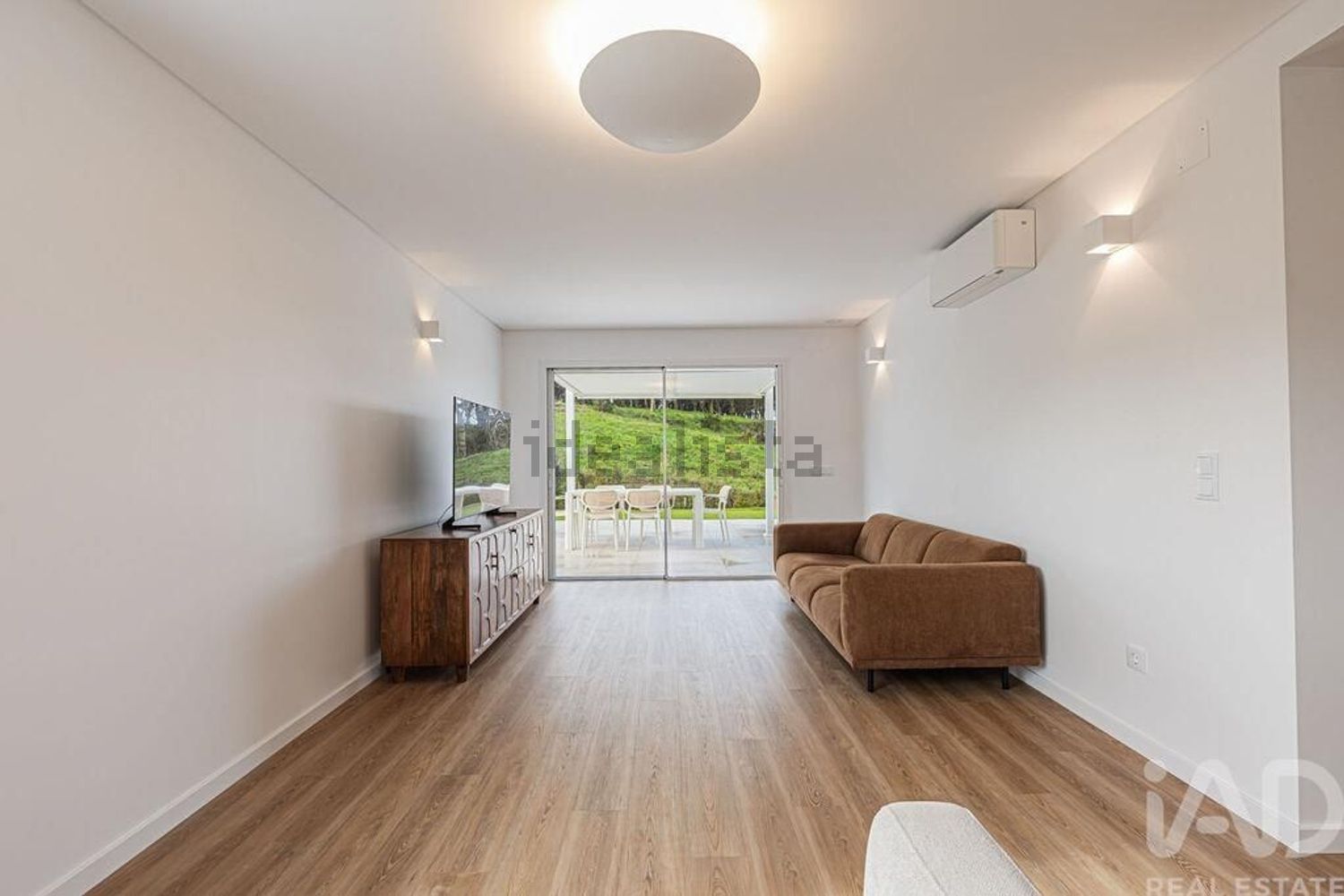 小楼房或独栋别墅出售在Santo Isidoro - 客厅