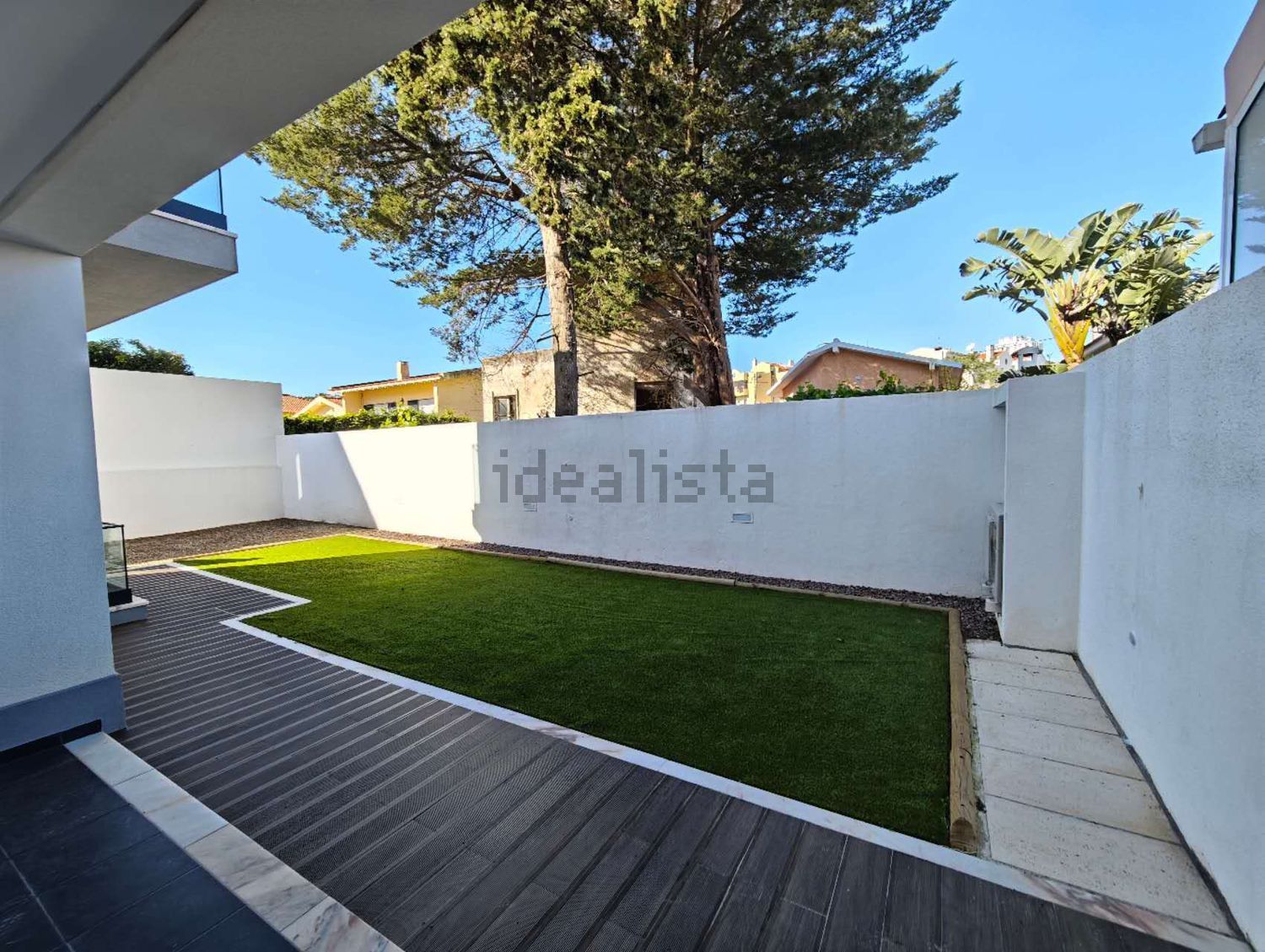 出租小楼房或独栋别墅在Praceta Santa Rita de Cássia - 花园