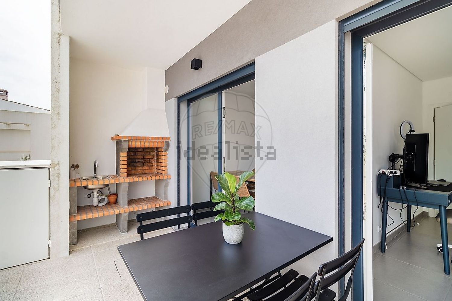 出租小楼房或独栋别墅在Rua 12 - 客厅